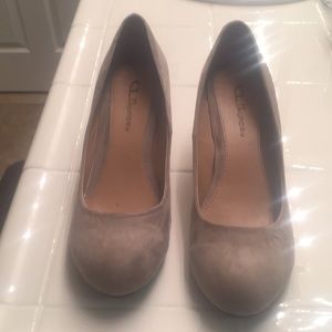 Chinese Laundry Wedge